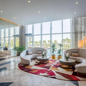 מלון Radisson Damac Hills