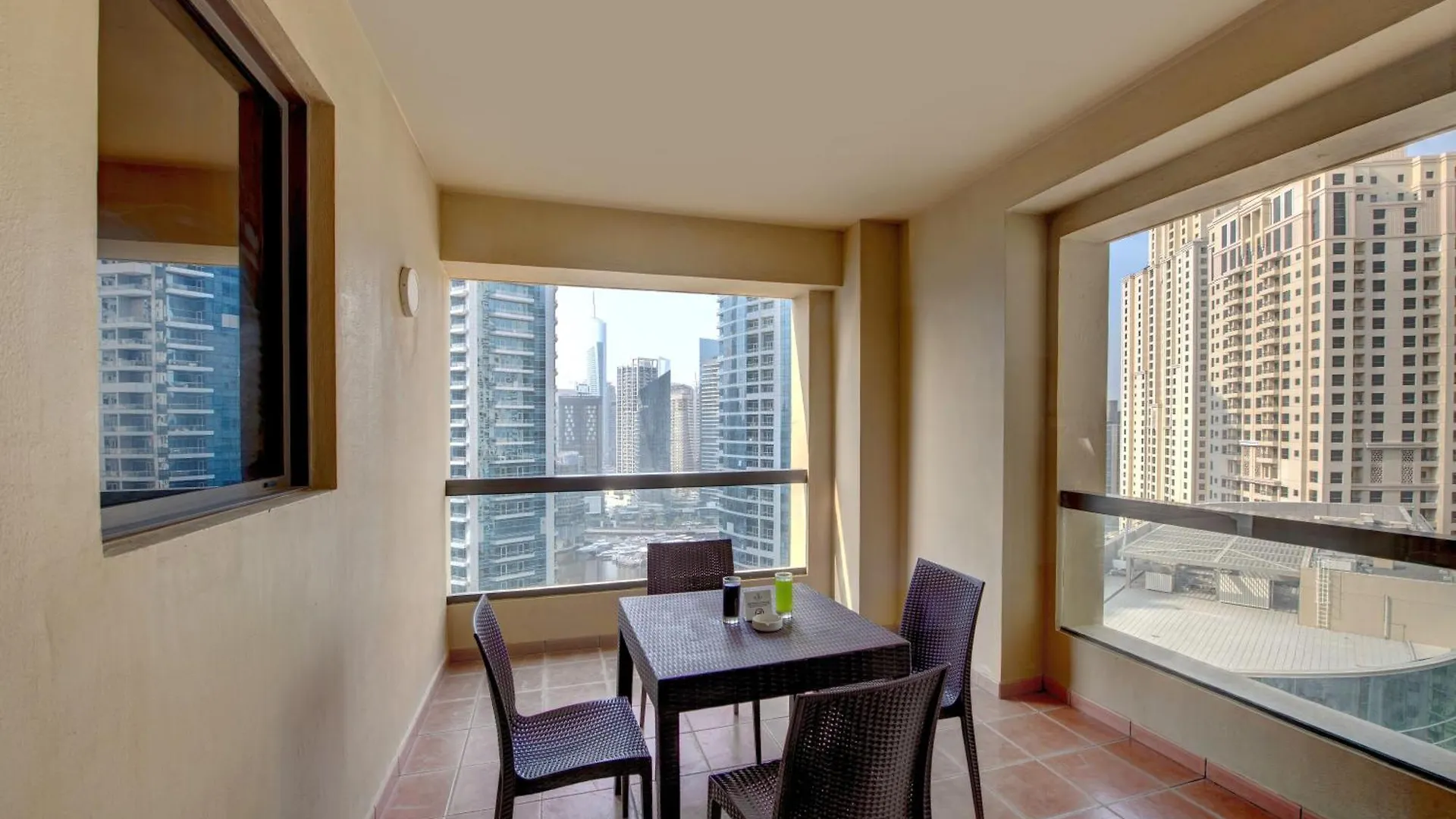 Suha Jbr Hotel Apartments Dubaï 4*,