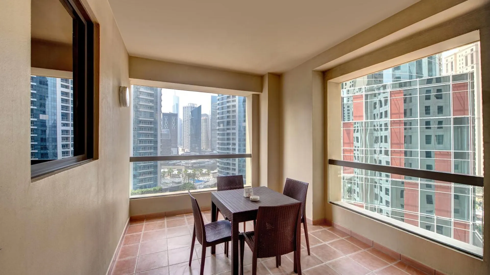 Suha Jbr Hotel Apartments Dubai United Arab Emirates